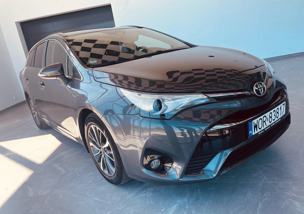 Toyota Avensis cena 48900 przebieg: 231757, rok produkcji 2016 z Jordanów małe 92